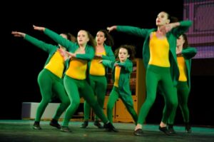 7° MOSTRA CULTURAL DO GRUPO DE DANÇA VOZES DO CORPO LEVA PÚBLICO AO MUNDO DE IMAGINAÇÃO