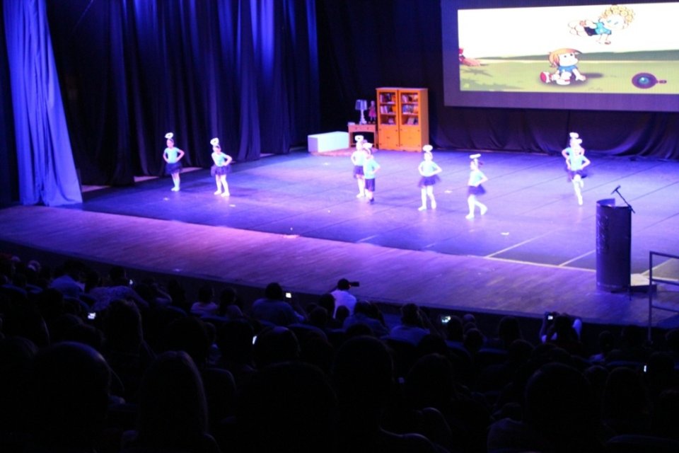 7° MOSTRA CULTURAL DO GRUPO DE DANÇA VOZES DO CORPO LEVA PÚBLICO AO MUNDO DE IMAGINAÇÃO