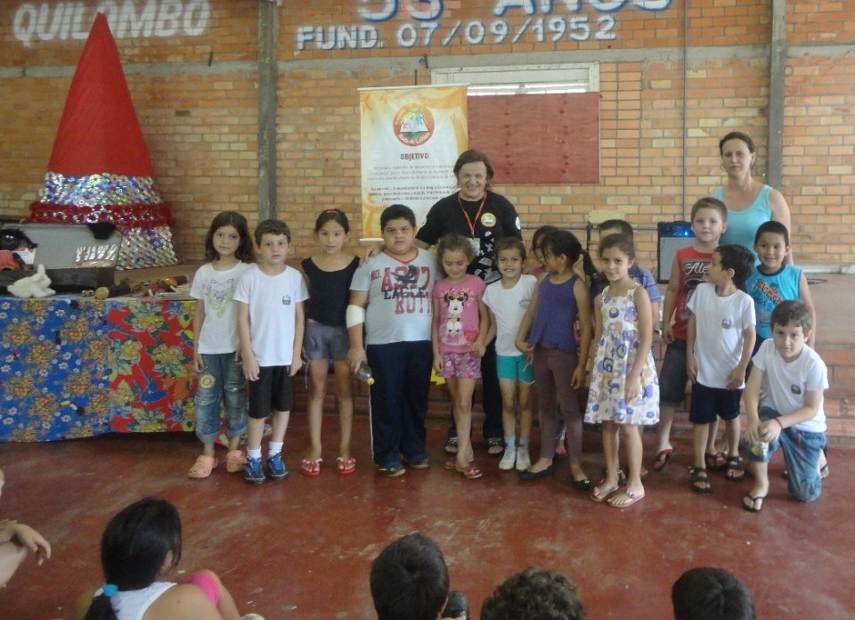 RODA DE LEITURA PARTICIPA DE EVENTO E LEVA MAIS DE 800 PESSOAS AO MUNDO DA IMAGINAÇÃO