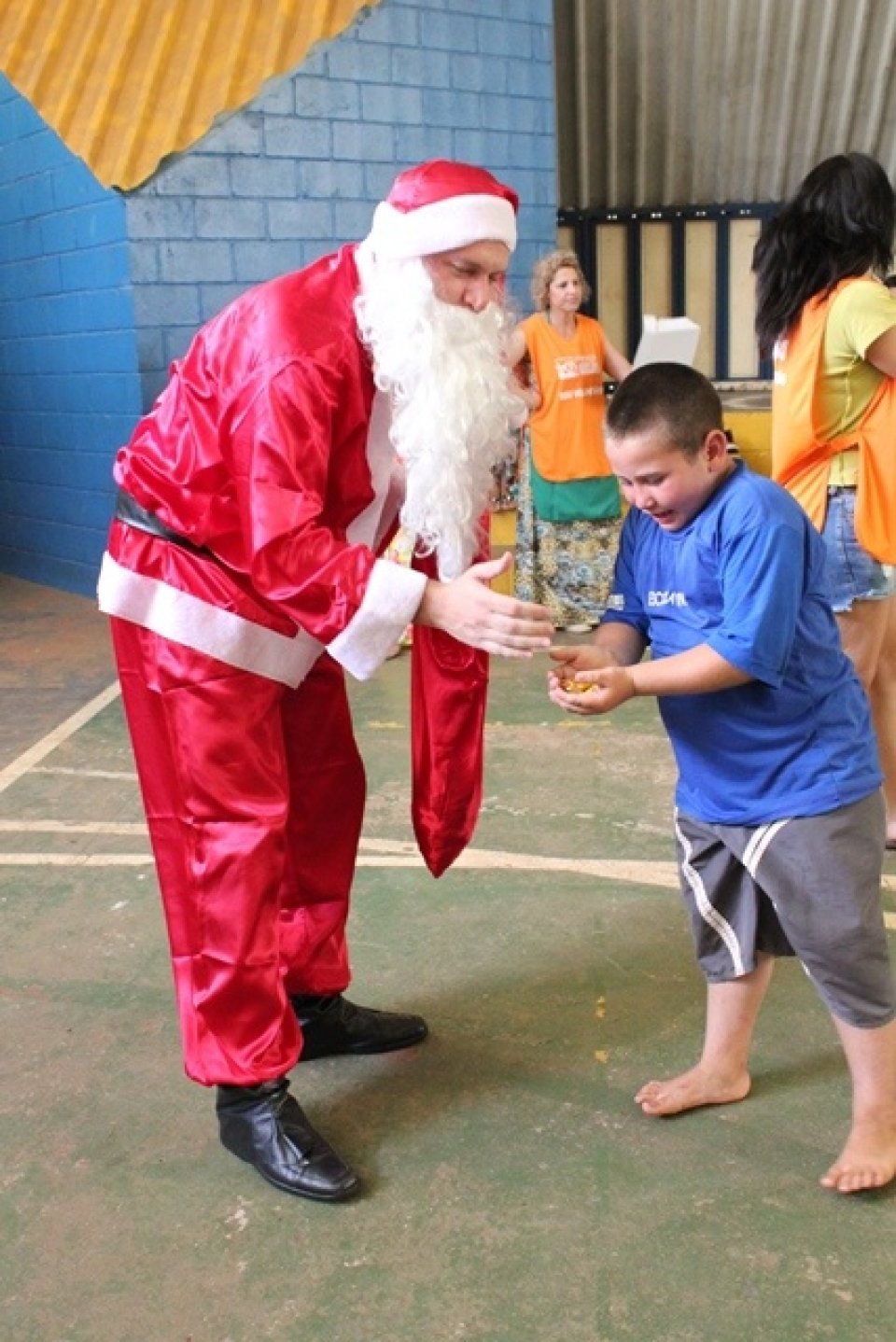 FALB REALIZA NATAL PARA O VERDE VIDA