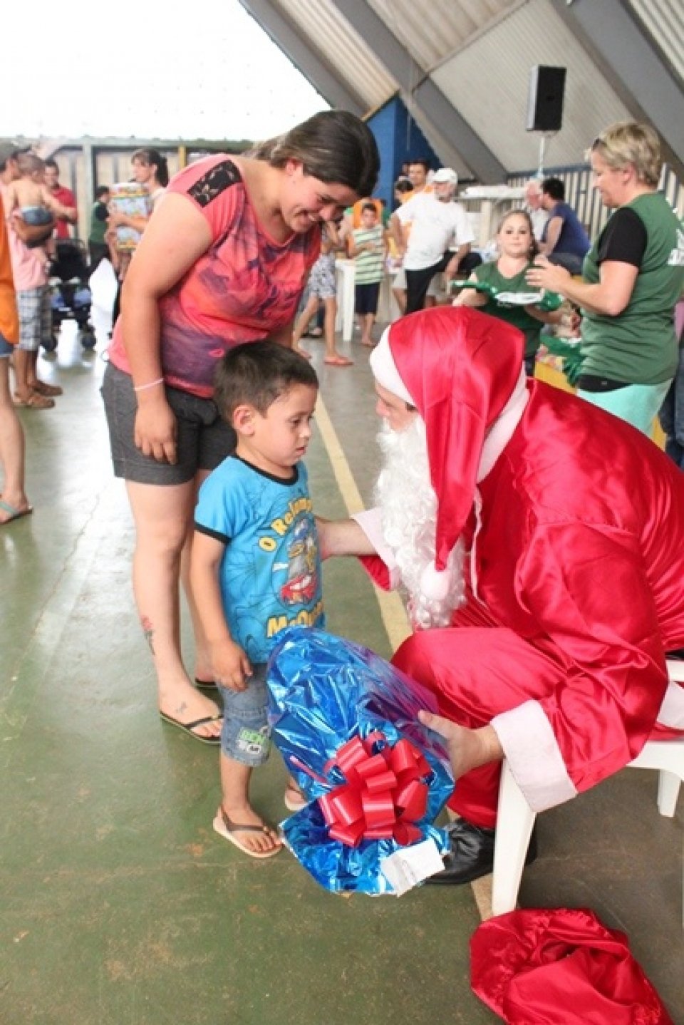 FALB REALIZA NATAL PARA O VERDE VIDA