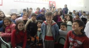 TURMINHA DA RECICLAGEM VISITA VÁRIAS ESCOLAS EM CHAPECÓ-SC