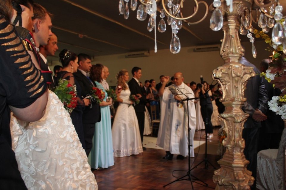 EMOÇÃO NO CASAMENTO COOPERADO EM MARAVILHA