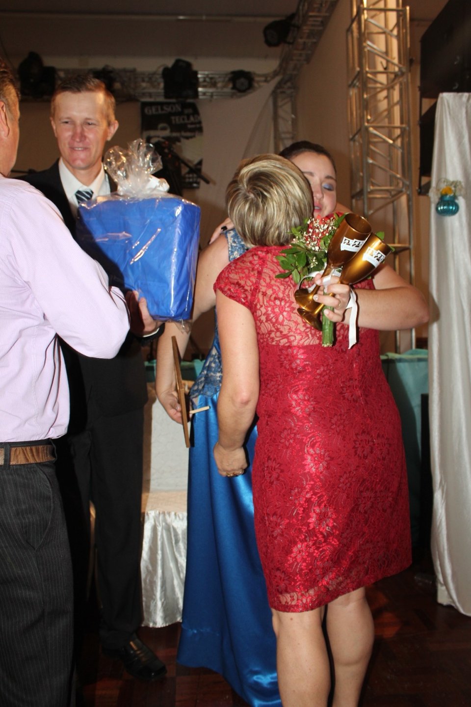 EMOÇÃO NO CASAMENTO COOPERADO EM MARAVILHA