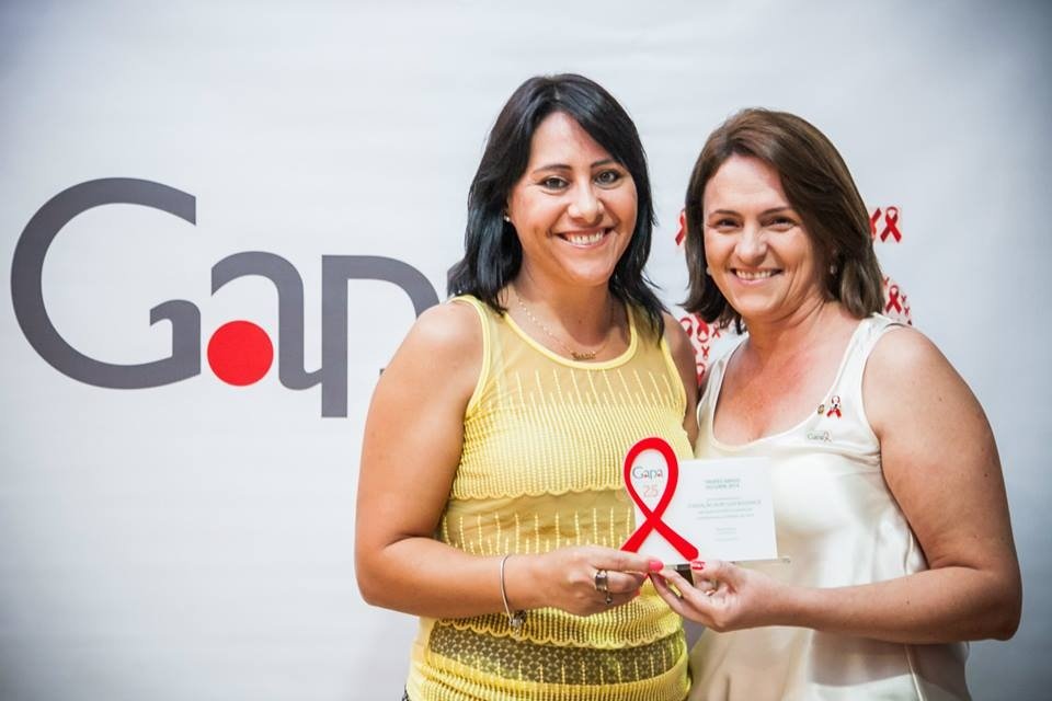 FALB É HOMENAGEADA COM TROFÉU AMIGOS DO GAPA