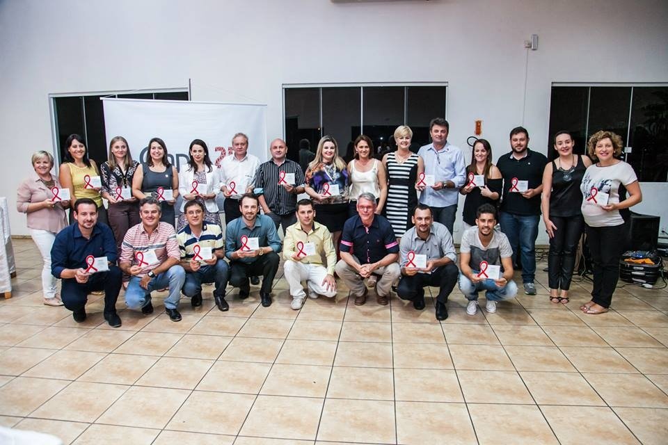 FALB É HOMENAGEADA COM TROFÉU AMIGOS DO GAPA