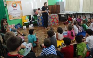 543 PESSOAS PARTICIPARAM DE ATIVIDADE DO PROGRAMA CONTAÇÃO DE HISTÓRIA