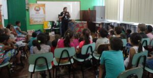 543 PESSOAS PARTICIPARAM DE ATIVIDADE DO PROGRAMA CONTAÇÃO DE HISTÓRIA