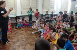 543 PESSOAS PARTICIPARAM DE ATIVIDADE DO PROGRAMA CONTAÇÃO DE HISTÓRIA