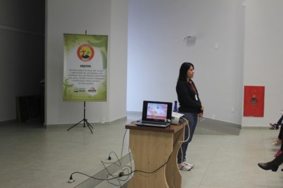 PROJETO DANÇA REALIZA PALESTRA PARA OS ALUNOS SOBRE ALIMENTAÇÃO SAUDÁVEL