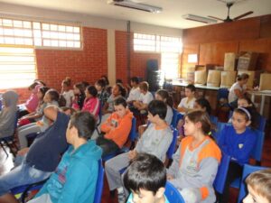 A Turminha da Reciclagem-RS atende alunos de escola especial