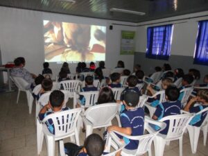 A Turminha da Reciclagem-RS atende alunos de escola especial