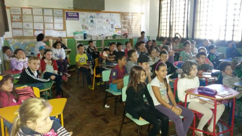 A Turminha da Reciclagem incentiva os alunos a trocar as informações com seus familiares