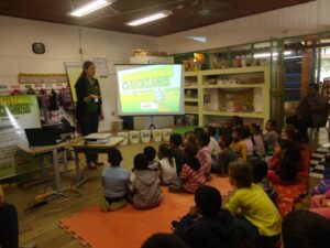 A Turminha da Reciclagem-RS diverte alunos com os personagens da turminha