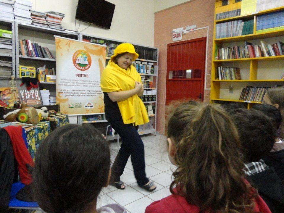 Roda de Leitura e Contação de História participam de semana em comemoração ao dia do livro
