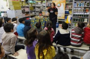 Roda de Leitura e Contação de História participam de semana em comemoração ao dia do livro