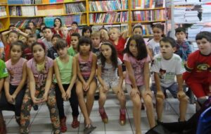 Roda de Leitura e Contação de História participam de semana em comemoração ao dia do livro