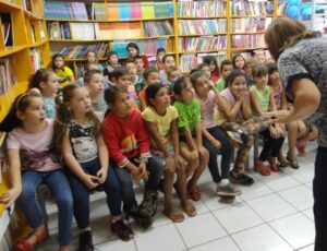Roda de Leitura e Contação de História participam de semana em comemoração ao dia do livro