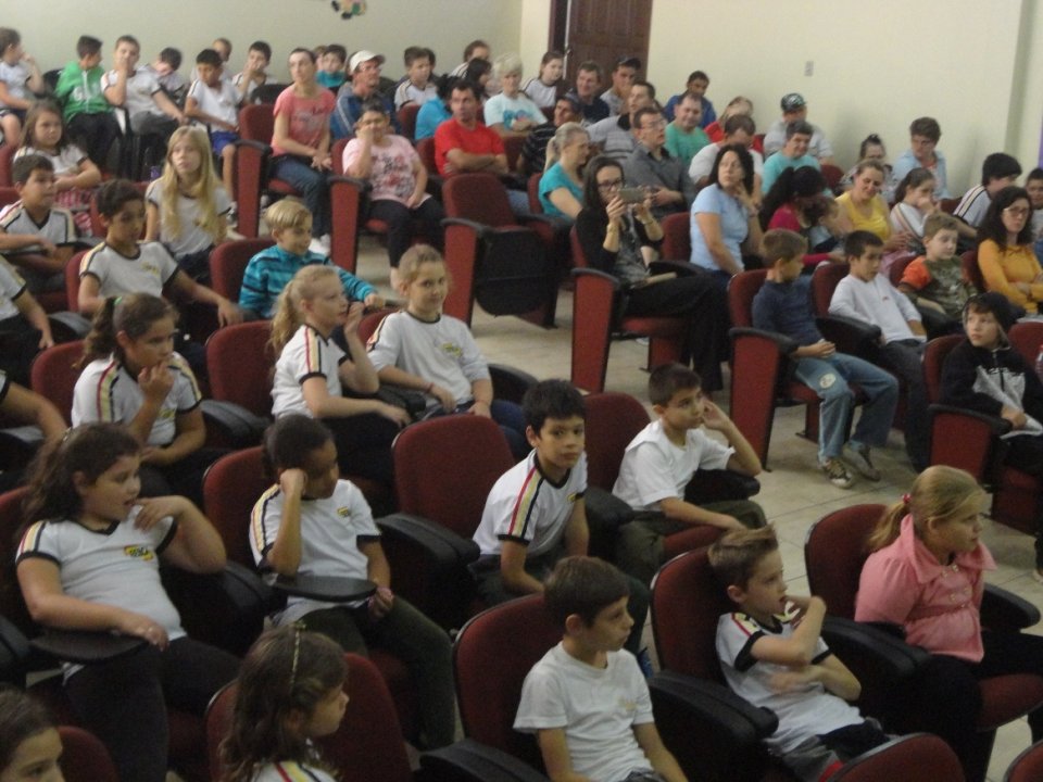 Roda de Leitura e Contação de História participam de semana em comemoração ao dia do livro