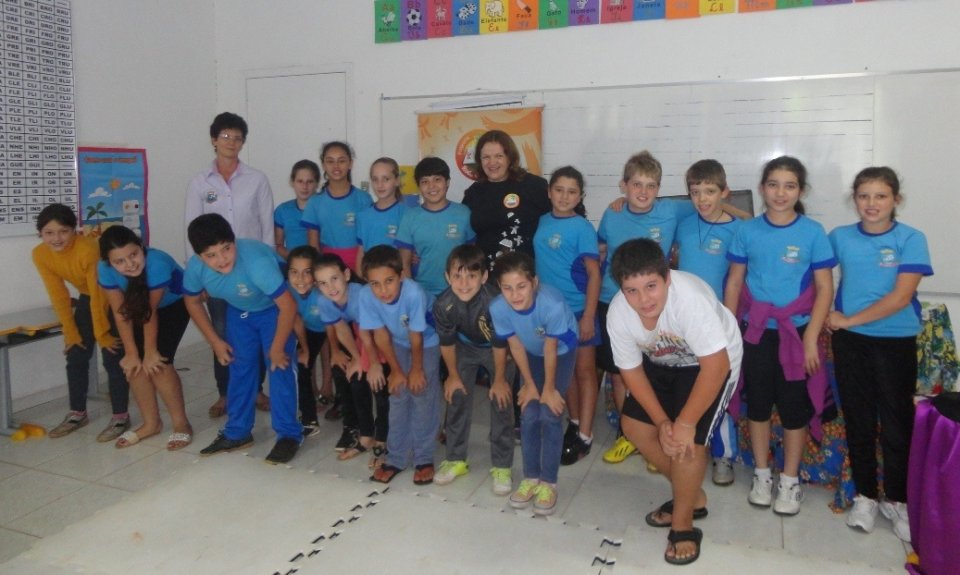 Contar para fazer lembrar, contar para mover montanhas e céus”.