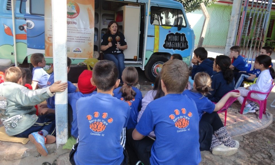 O livro  é um  antídoto contra a ignorância...