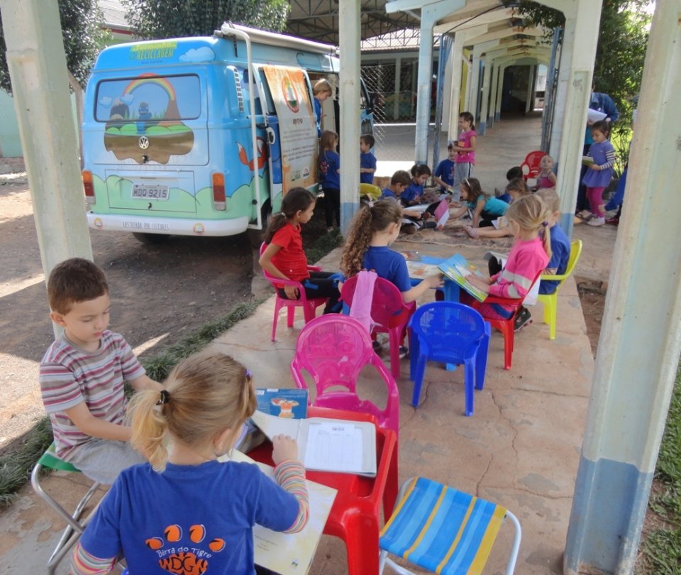 O livro  é um  antídoto contra a ignorância...