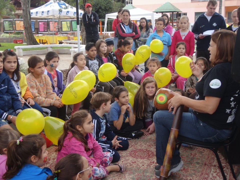 O livro  é um  antídoto contra a ignorância...