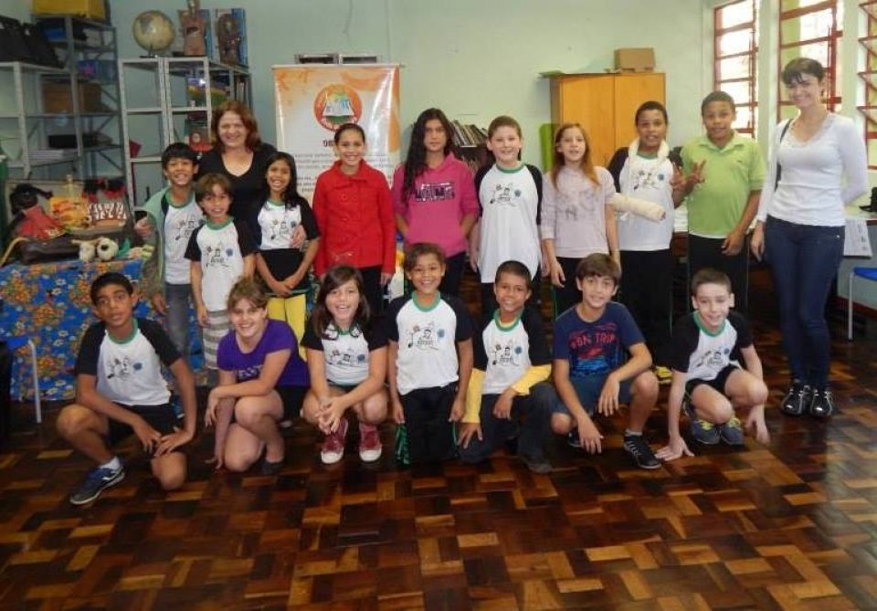 Roda de Leitura e Contação de História atende várias escolas da região