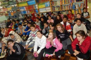 Roda de Leitura e Contação de História atende várias escolas da região