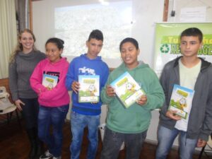 A Turminha da Reciclagem-RS ensina sustentabilidade com música e videos