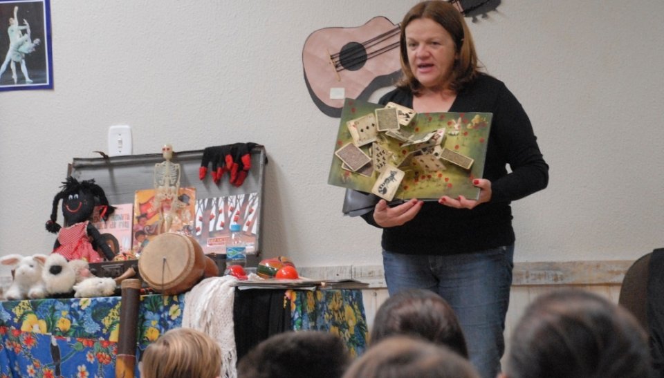 Programa Roda de Leitura/Contação de Histórias em Chapecó