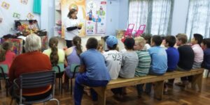 RODA DE LEITURA E TURMINHA DA RECICLAGEM NO DIA C DE COOPERAR