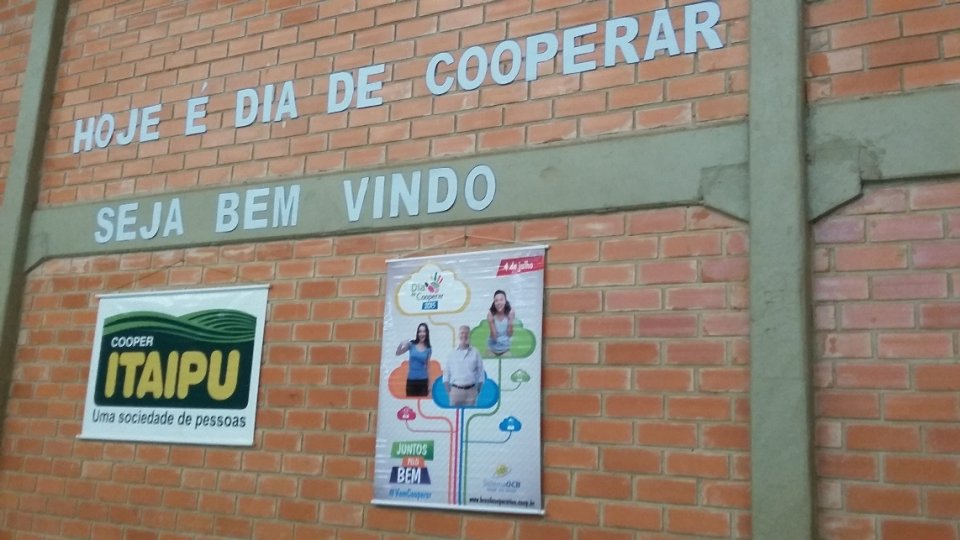 RODA DE LEITURA E TURMINHA DA RECICLAGEM NO DIA C DE COOPERAR