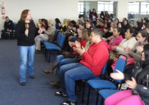 Programa Roda de Leitura e Contação de História participam de formação pedagógica