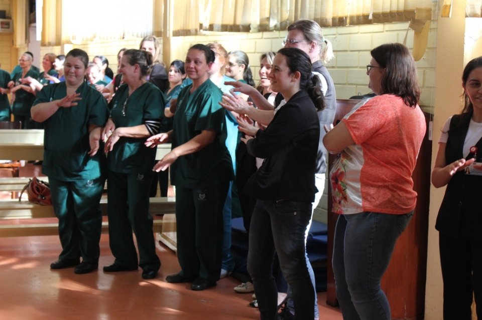 Palestra desperta diversas emoções em funcionários de Hospital no RS