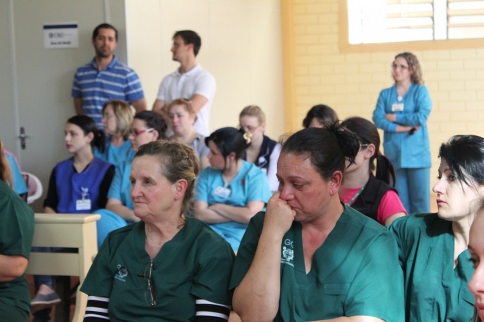 Palestra desperta diversas emoções em funcionários de Hospital no RS