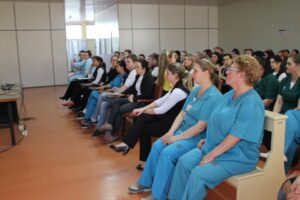 Palestra desperta diversas emoções em funcionários de Hospital no RS