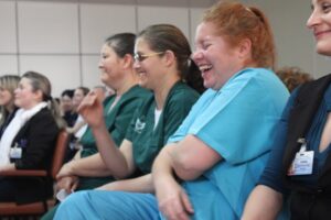 Palestra desperta diversas emoções em funcionários de Hospital no RS