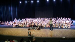 Projeto Dança atendeu 200 crianças e adolescentes em 2015