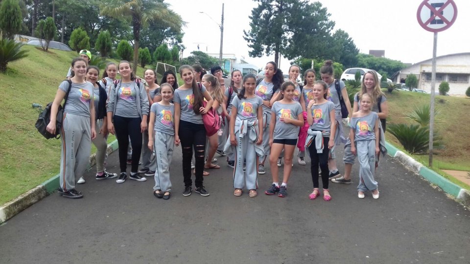 Projeto Dança atendeu 200 crianças e adolescentes em 2015