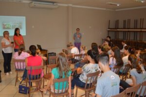 Grupo Vozes do Corpo retorna as aulas de dança
