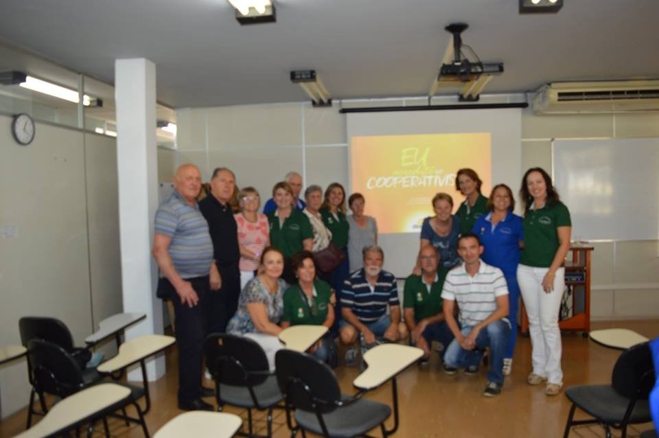 Família visita e conhece programas da Fundação Aury Luiz Bodanese
