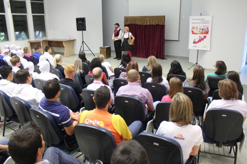 Amigo Energia inicia circuito de palestras para empregados