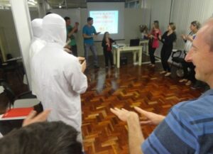 ATITUDE AGORA SENSIBILIZA FUNCIONÁRIOS COM PALESTRA MOTIVACIONAL