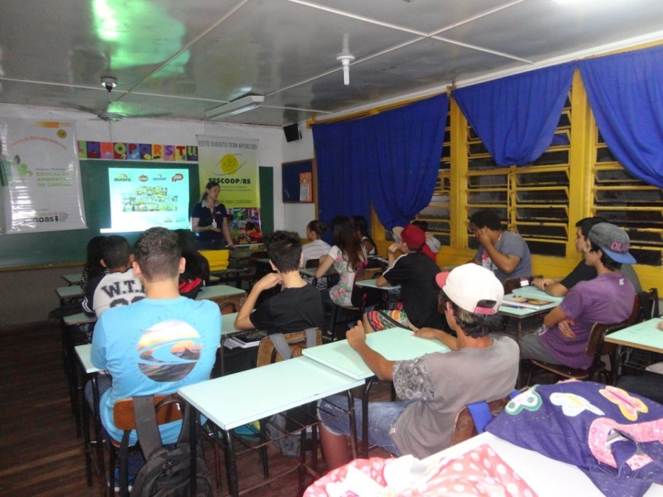 Dia da água com a Turminha da Reciclagem