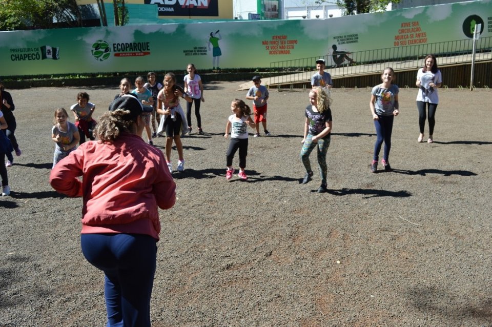 Alunos do Programa Vozes do Corpo realizam atividade diferenciada em ar livre