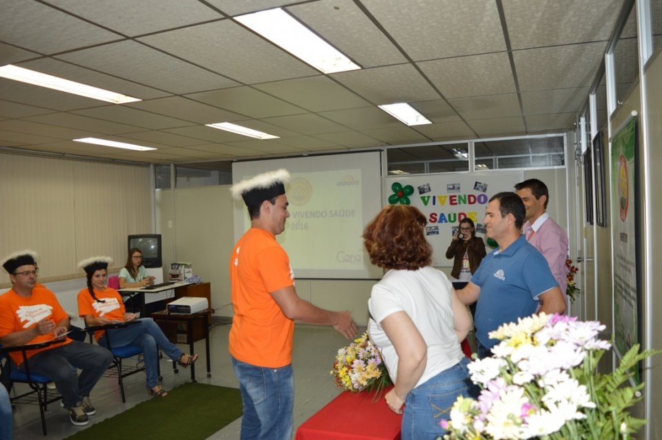 Vivendo Saúde promove formatura de multiplicadores
