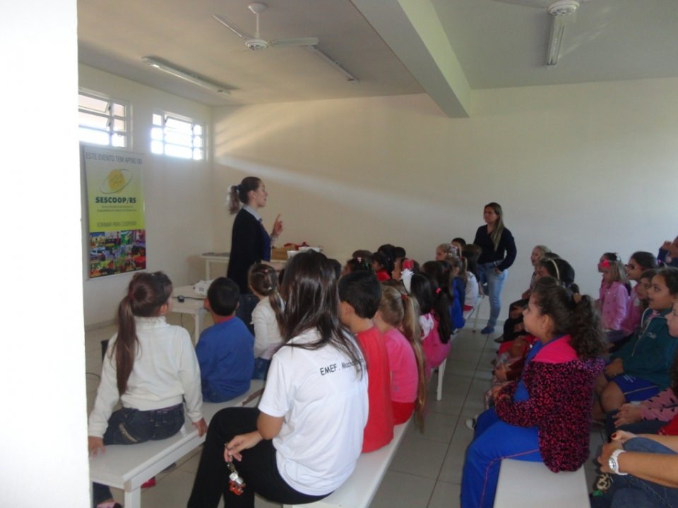 A Turminha da Reciclagem participa de reunião de lançamento do Dia C 2016 no Rio Grande do Sul