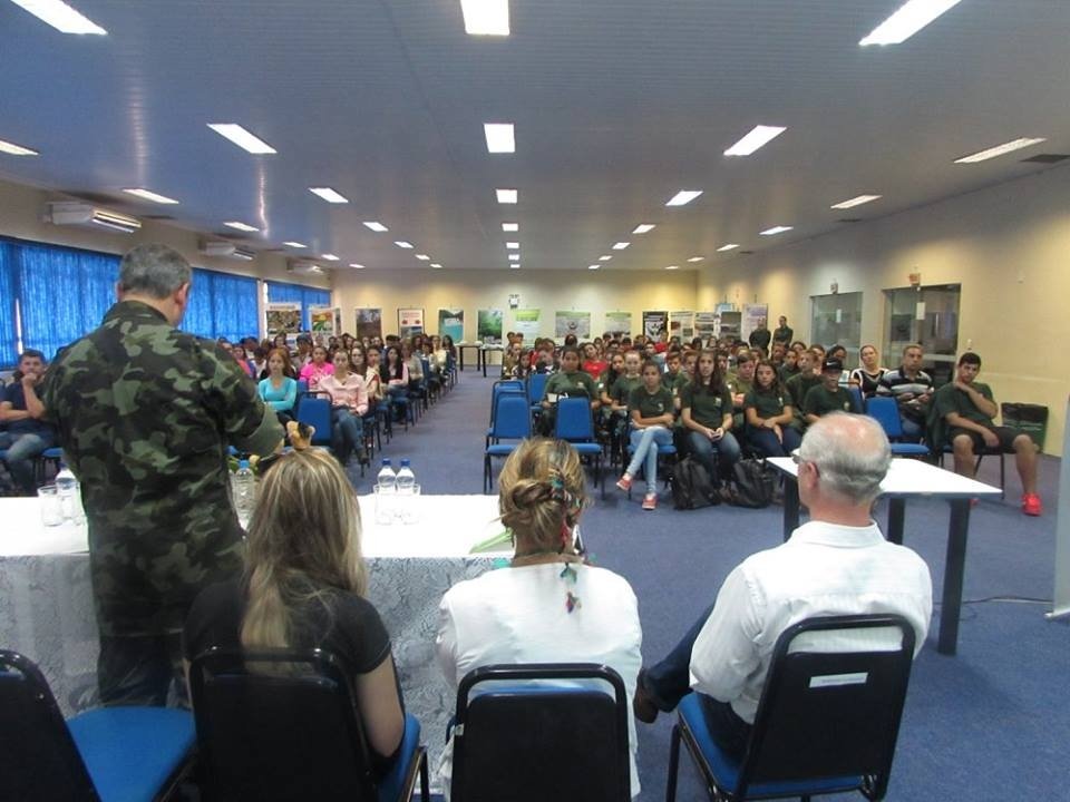 A Turminha da Reciclagem participa do 2° Ciclo de PalestrasÁgua em Foco em Chapecó-SC