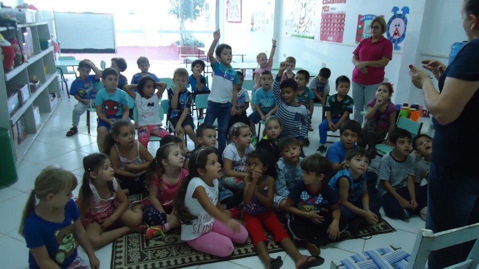 A história é importante alimento da Imaginação.